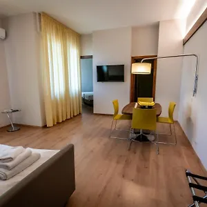 https://residence-porta-al-prato.it-tuscanyhotel.com